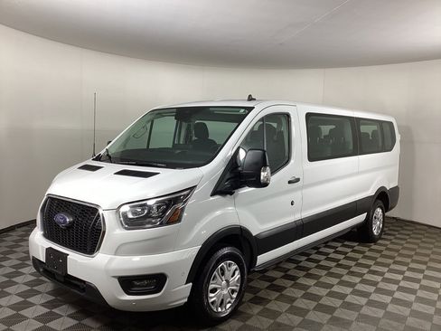 Used 2023 Ford Transit 350 XLT image 5