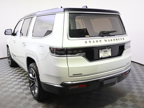 Used 2022 Jeep Grand Wagoneer Series III w/ HD Trailer Tow Package image 4