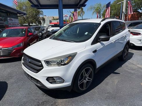 Used 2019 Ford Escape SEL image 13