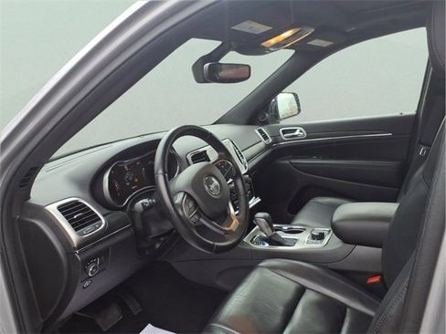 Used 2021 Jeep Grand Cherokee Limited image 11