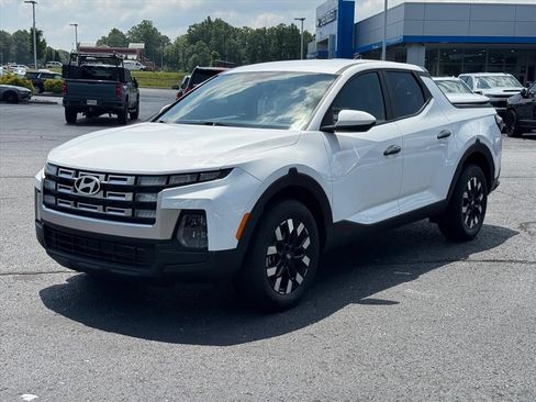 Used 2025 Hyundai Santa Cruz SE AWD/4WD image 7