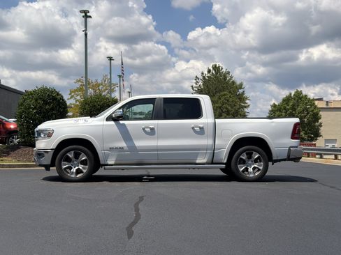 Used 2019 RAM 1500 Laramie AWD/4WD image 14