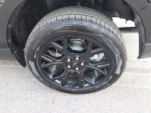 New 2025 Ford Maverick XLT w/ Black Appearance Package image 12