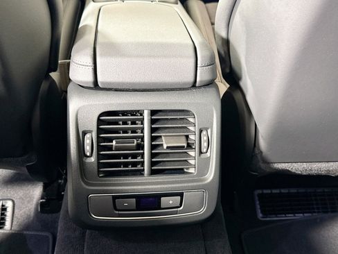 Used 2023 Audi e-tron GT Premium Plus image 23