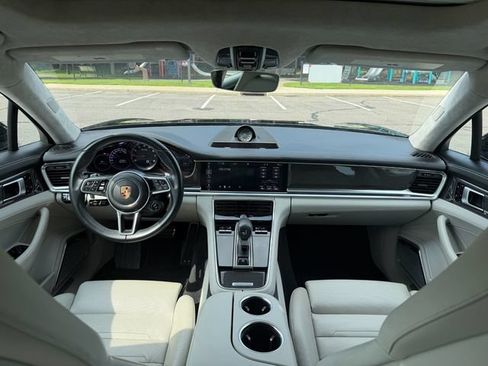 Used 2018 Porsche Panamera Turbo Sport Turismo w/ Sport Package AWD/4WD image 3