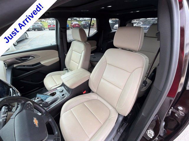 Used 2023 Chevrolet Traverse Premier FWD image 44