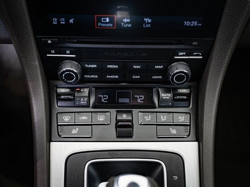 Used 2022 Porsche 718 Cayman S image 32