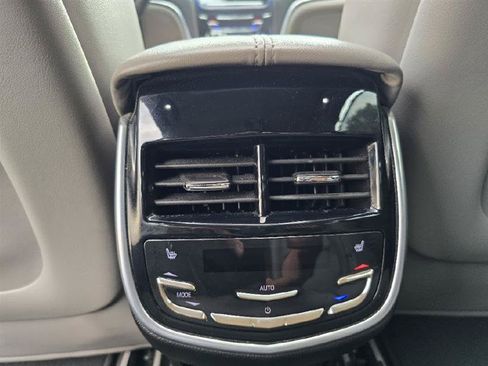 Used 2014 Cadillac XTS Premium FWD image 34