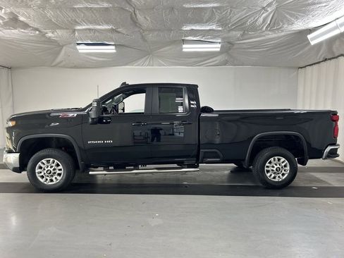 Used 2024 Chevrolet Silverado 2500 LT w/ Convenience Package AWD/4WD image 5
