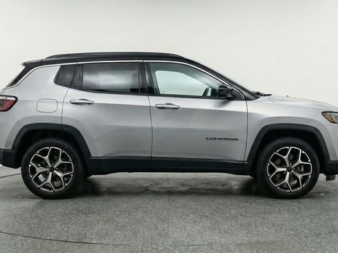Used 2025 Jeep Compass Limited AWD/4WD image 11