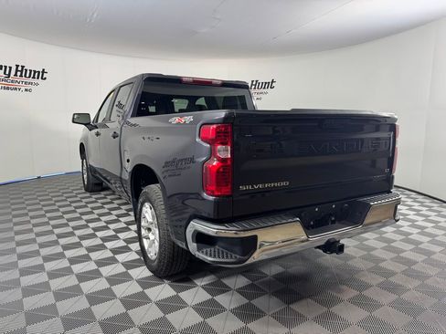 Used 2024 Chevrolet Silverado 1500 LT image 10