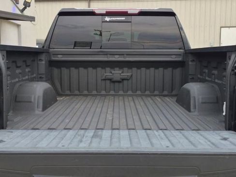 Used 2020 Chevrolet Silverado 1500 LT Trail Boss image 8