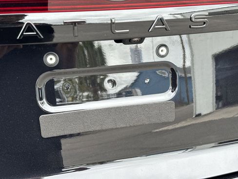 New 2026 Volkswagen Atlas Cross Sport SEL R-Line AWD/4WD image 11