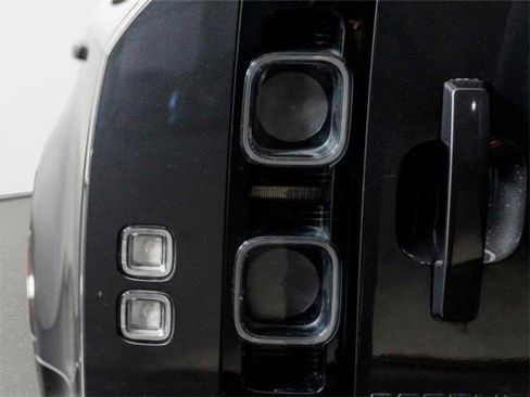 Used 2023 Land Rover Defender 130 X AWD/4WD image 9
