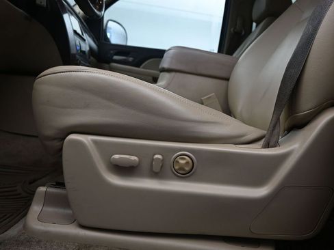 Used 2007 Chevrolet Avalanche LTZ w/ LTZ Preferred Equipment Group image 21