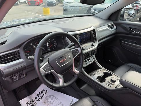 Used 2023 GMC Acadia SLT w/ Preferred Package AWD/4WD image 28