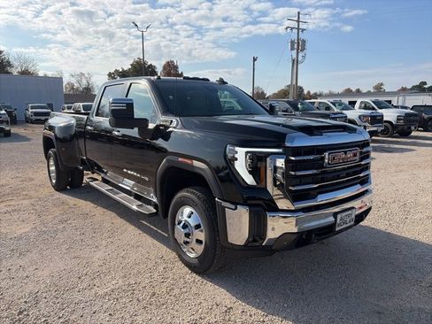 New 2026 GMC Sierra 3500 SLT image 8