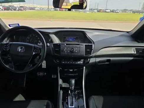 Used 2016 Honda Accord Sport image 3