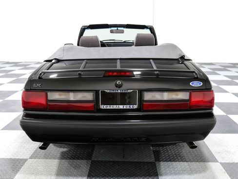 Used 1989 Ford Mustang LX image 9