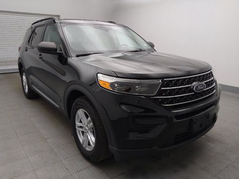 Used 2021 Ford Explorer XLT w/ Class III Trailer Tow Package AWD/4WD image 13