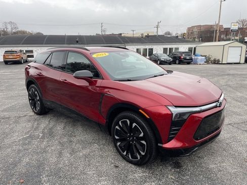 Used 2024 Chevrolet Blazer EV RS image 3