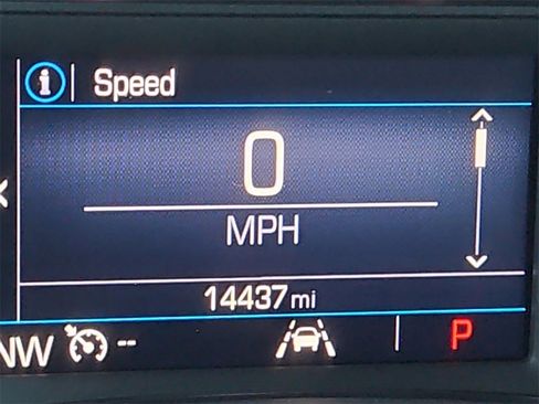 Used 2024 GMC Terrain SLE image 20