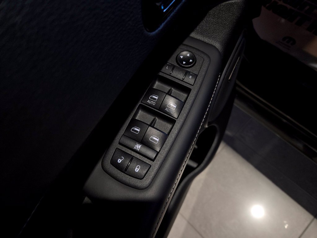 Used 2021 Dodge Durango SRT Hellcat w/ Technology Group AWD/4WD image 15