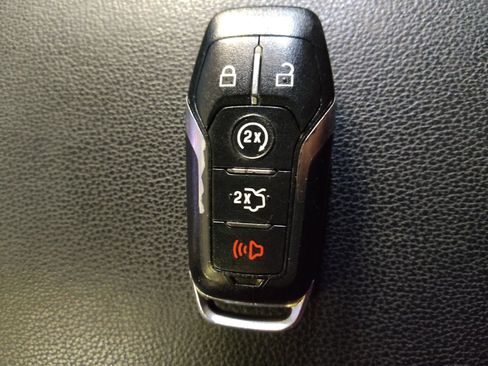 Used 2016 Ford Explorer Sport w/ Equipment Group 401A AWD/4WD image 32