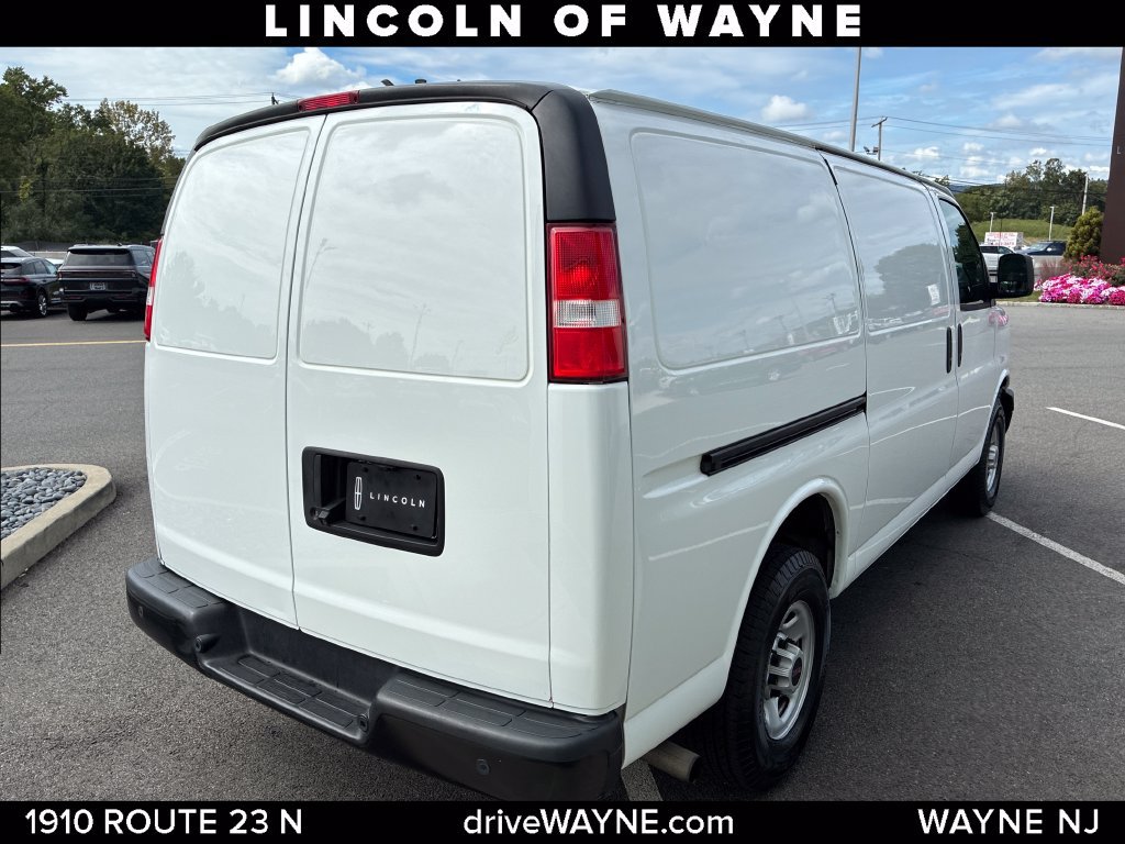Used 2022 GMC Savana 2500 RWD image 7