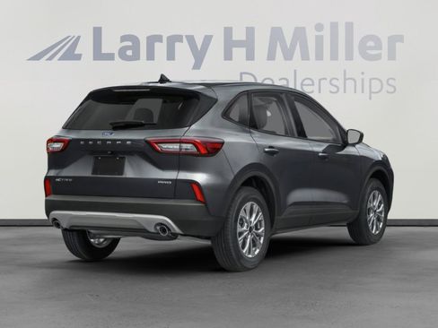 Used 2025 Ford Escape Active image 2