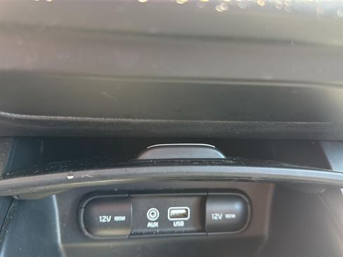 Used 2020 Kia Sorento AWD V6 image 30