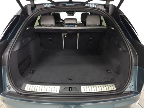 Certified 2026 Land Rover Range Rover Velar Dynamic SE AWD/4WD image 6