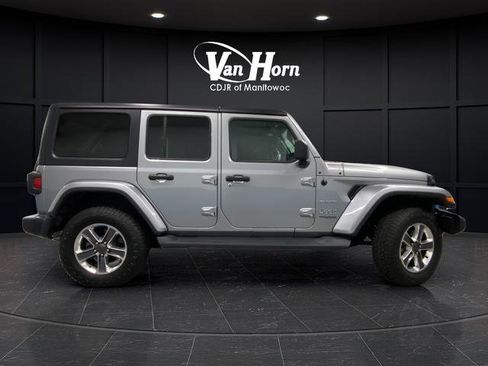 Used 2020 Jeep Wrangler Unlimited Sahara AWD/4WD image 8