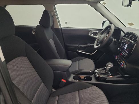 Used 2025 Kia Soul S FWD image 21