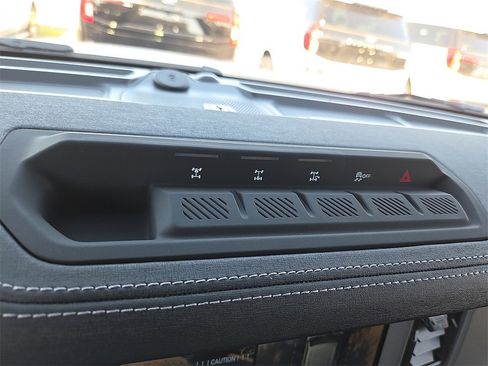 New 2025 Ford Bronco Outer Banks w/ Sasquatch Package image 15