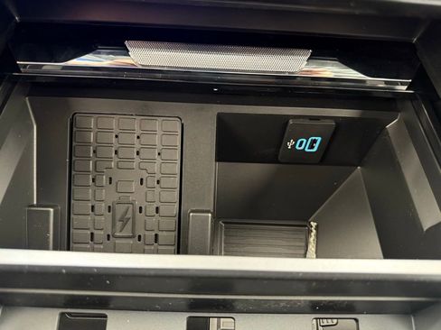 New 2025 Ford F250 Lariat w/ Lariat Ultimate Package image 42