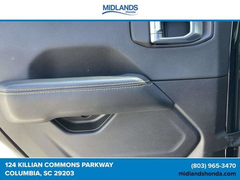 Used 2025 Jeep Wrangler Unlimited Sahara AWD/4WD image 13