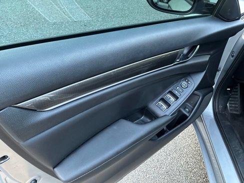Used 2021 Honda Accord Sport image 11