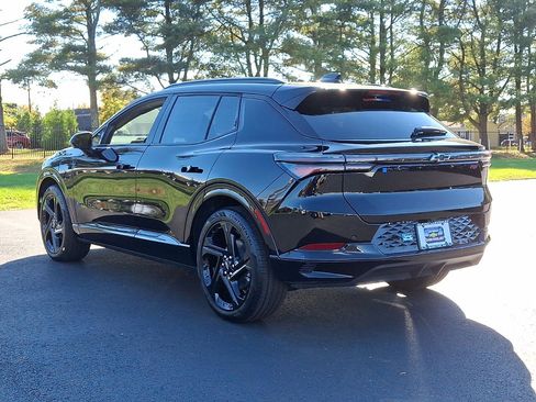 New 2026 Chevrolet Equinox EV RS image 11