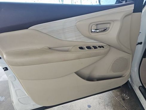 Used 2016 Nissan Murano S w/ Navigation Package FWD image 17