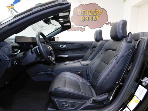 Used 2025 Ford Mustang GT Premium RWD image 42