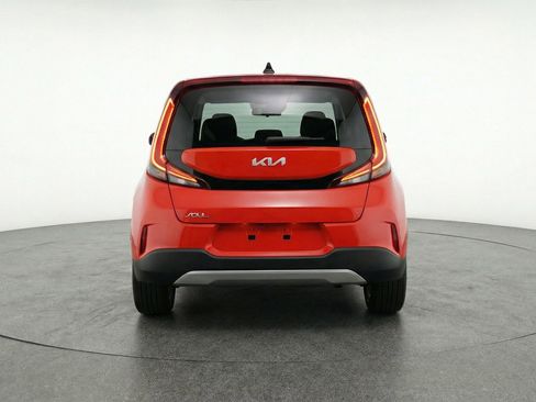Used 2025 Kia Soul LX w/ LX Technology Package image 7