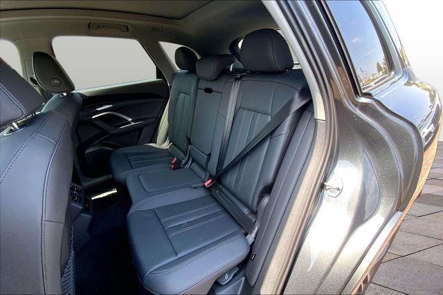 New 2026 Audi Q5 2.0T AWD/4WD image 9