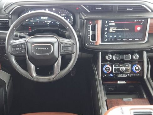 Used 2023 GMC Yukon Denali Ultimate AWD/4WD image 27