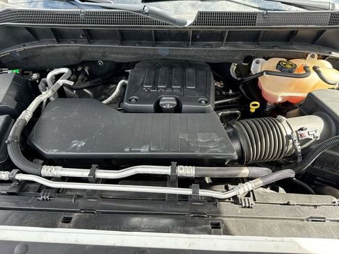 Used 2022 Chevrolet Silverado 1500 Custom AWD/4WD image 26
