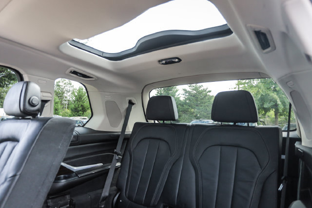 Used 2020 BMW X7 xDrive40i w/ Cold Weather Package AWD/4WD image 67