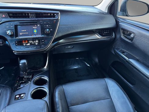 Used 2018 Toyota Avalon XLE image 21