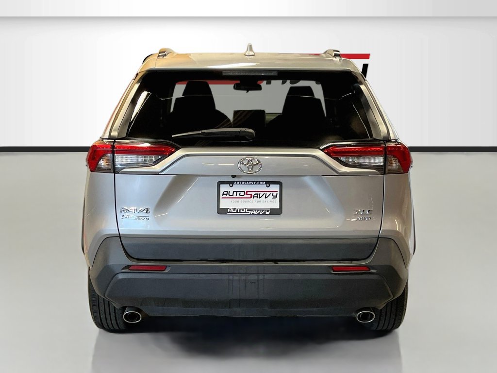 Used 2024 Toyota RAV4 XLE AWD/4WD image 6