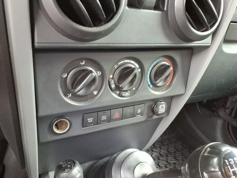 Used 2007 Jeep Wrangler Rubicon w/ PWR Convenience Group AWD/4WD image 18
