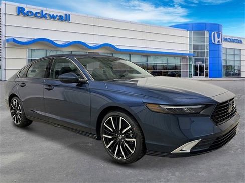 New 2025 Honda Accord Touring image 9